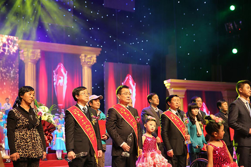 永新集团董事长康海军荣获十大“陇人骄子”荣誉称号