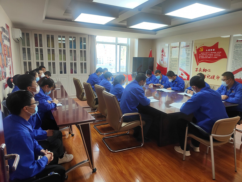 必一运动生产第一党支部组织收看中国共产党第二十次全国人民代表大会开幕盛况