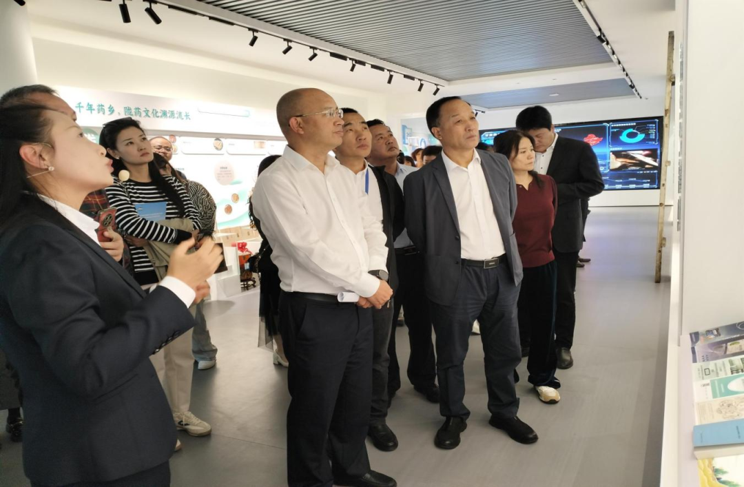 2024中国中小企业发展大会考察团到必一运动考察交流